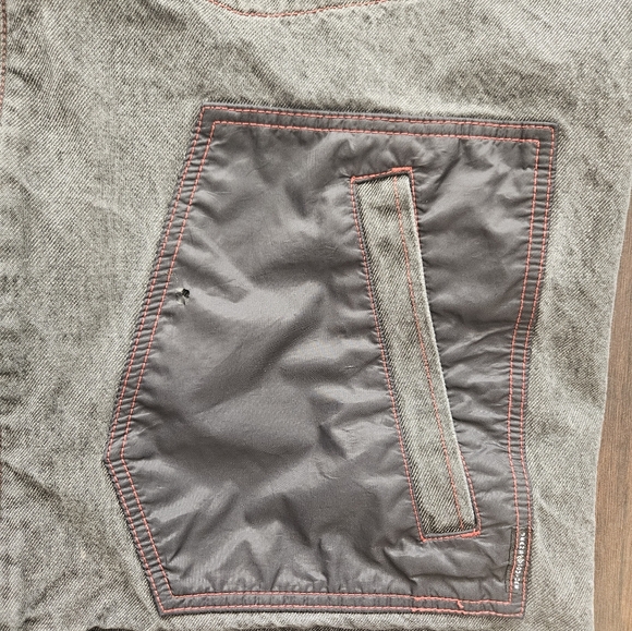 Vintage Rocawear Y2K Jean Jacket Denim size  HIP HOP RAP Urban - Picture 9 of 14
